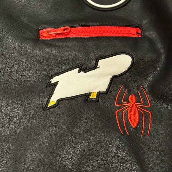 Used-size 7/8 Spider-Man Disney Store Black Faux Leather Jacket with hood - Picture 3 of 8